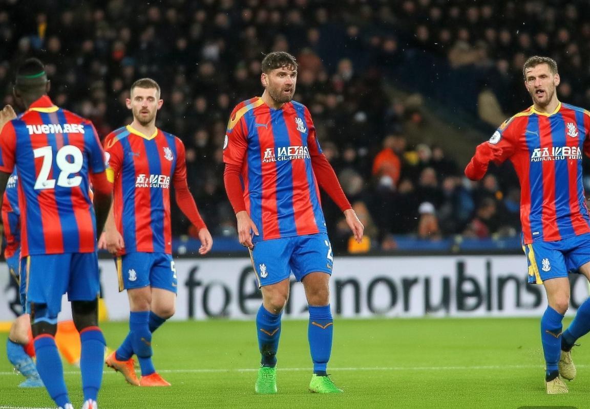 水晶宫法甲三连败惨遭逆转！防线失误频发成英超球队耻辱